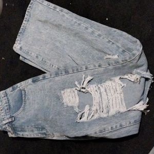 90s Wide leg ripped jeans